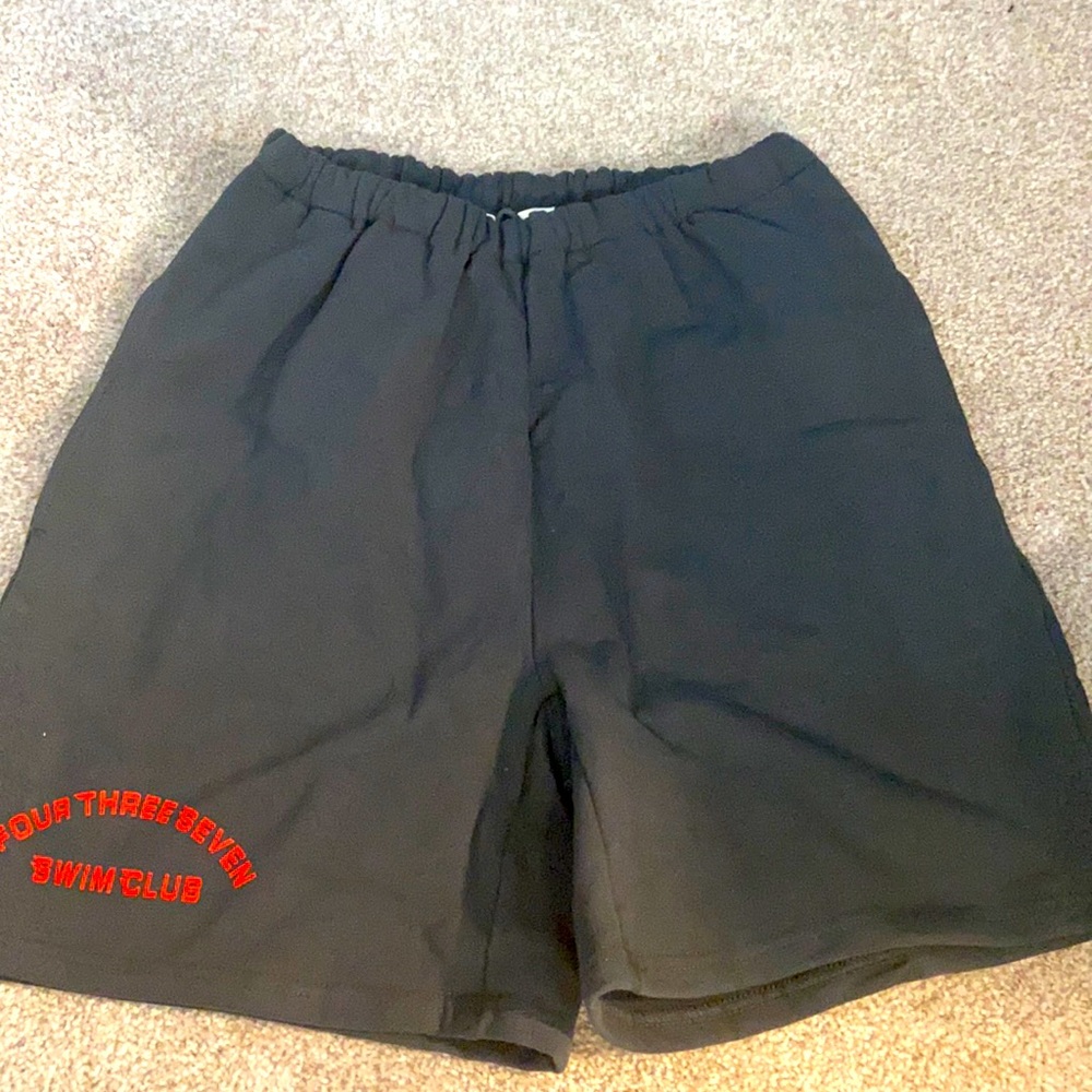 437 shorts swim club new small